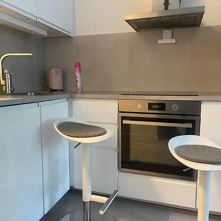 Located At Heart Of Center Apartment *